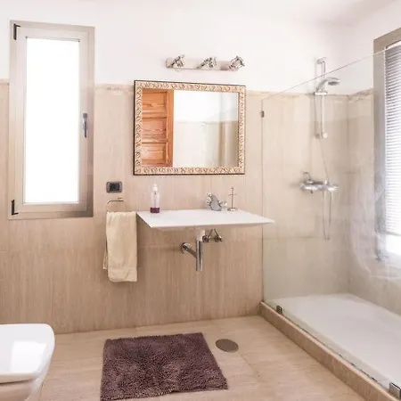Nyaraló Sleeps 6 Pool Wifi